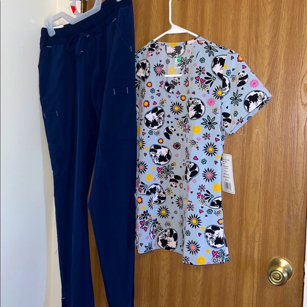 Woman’s XS scrub set brand new